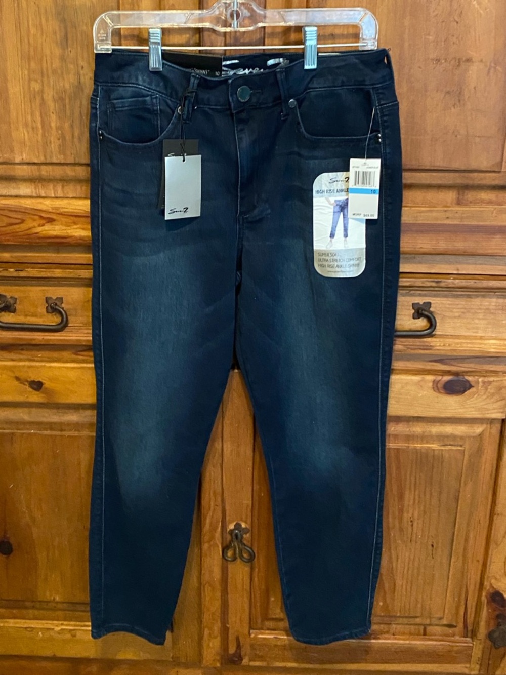 Seven High Rise ankle Skinny Jeans Size 10